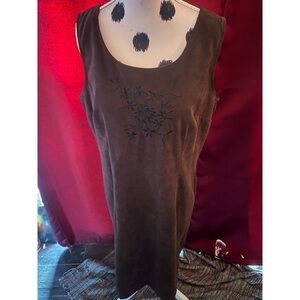 Vintage Floral Embroidered
Sleeveless Sheath Dress